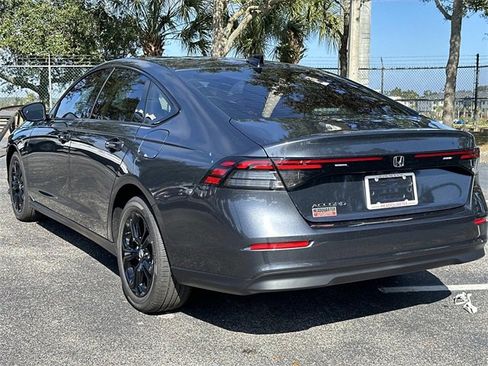 New 2025 Honda Accord SE image 5