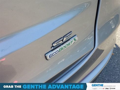 Used 2020 Ford Fusion SE image 6