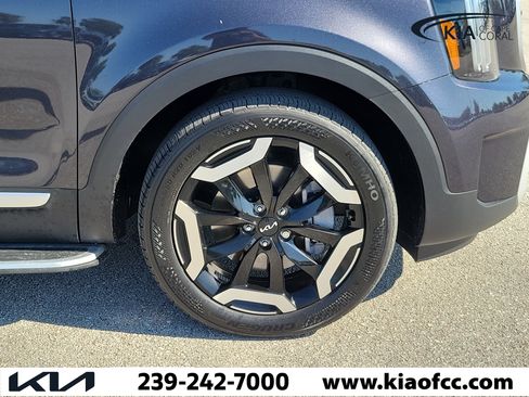 Certified 2025 Kia Telluride S FWD image 7