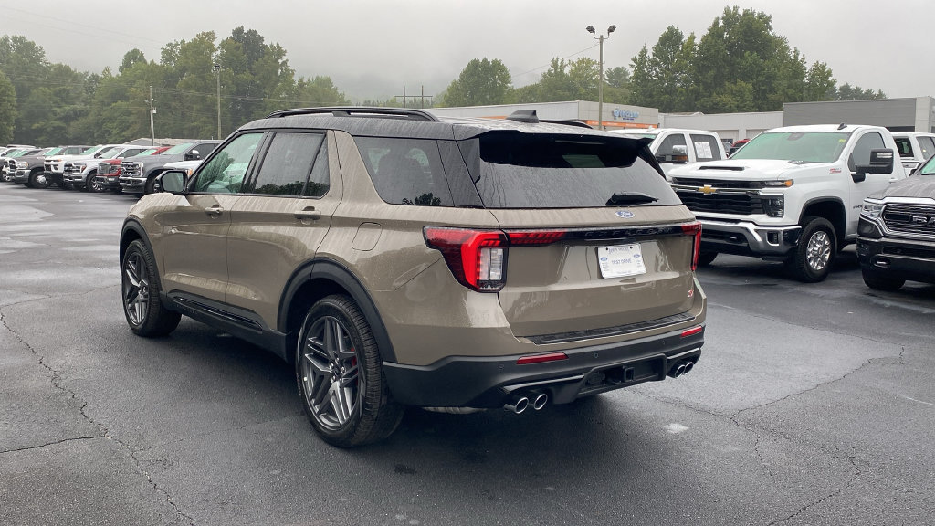 New 2026 Ford Explorer ST w/ Sun And Sound Package AWD/4WD image 7