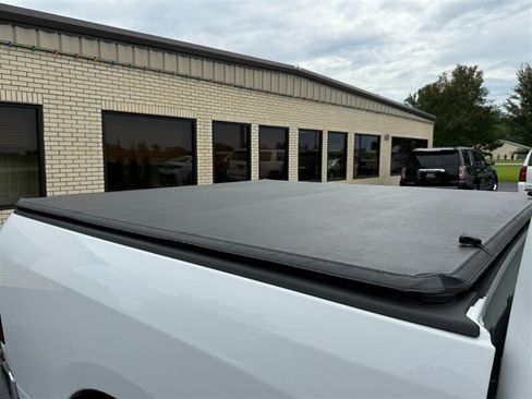Used 2019 RAM 1500 Classic SLT w/ SLT Plus D←cor Group AWD/4WD image 32