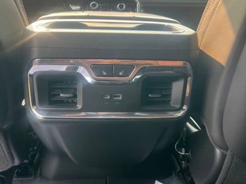 Used 2025 GMC Sierra 2500 Denali Ultimate AWD/4WD image 18
