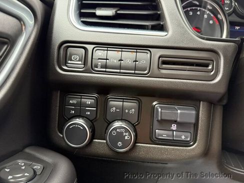 Used 2021 Chevrolet Tahoe LT w/ Signature Plus Package w/ LT Signature Package image 35