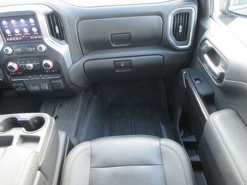 Used 2022 GMC Sierra 1500 SLT image 18
