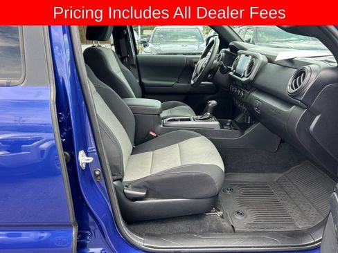 Used 2022 Toyota Tacoma TRD Off-Road AWD/4WD image 20