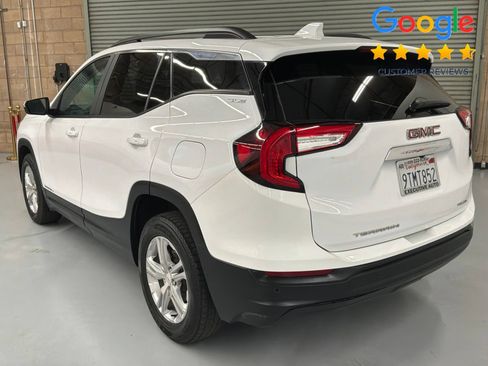 Used 2023 GMC Terrain SLE w/ Driver Convenience Package AWD/4WD image 7