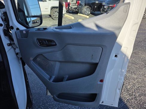 Used 2019 Ford Transit 150 130 Low Roof image 21