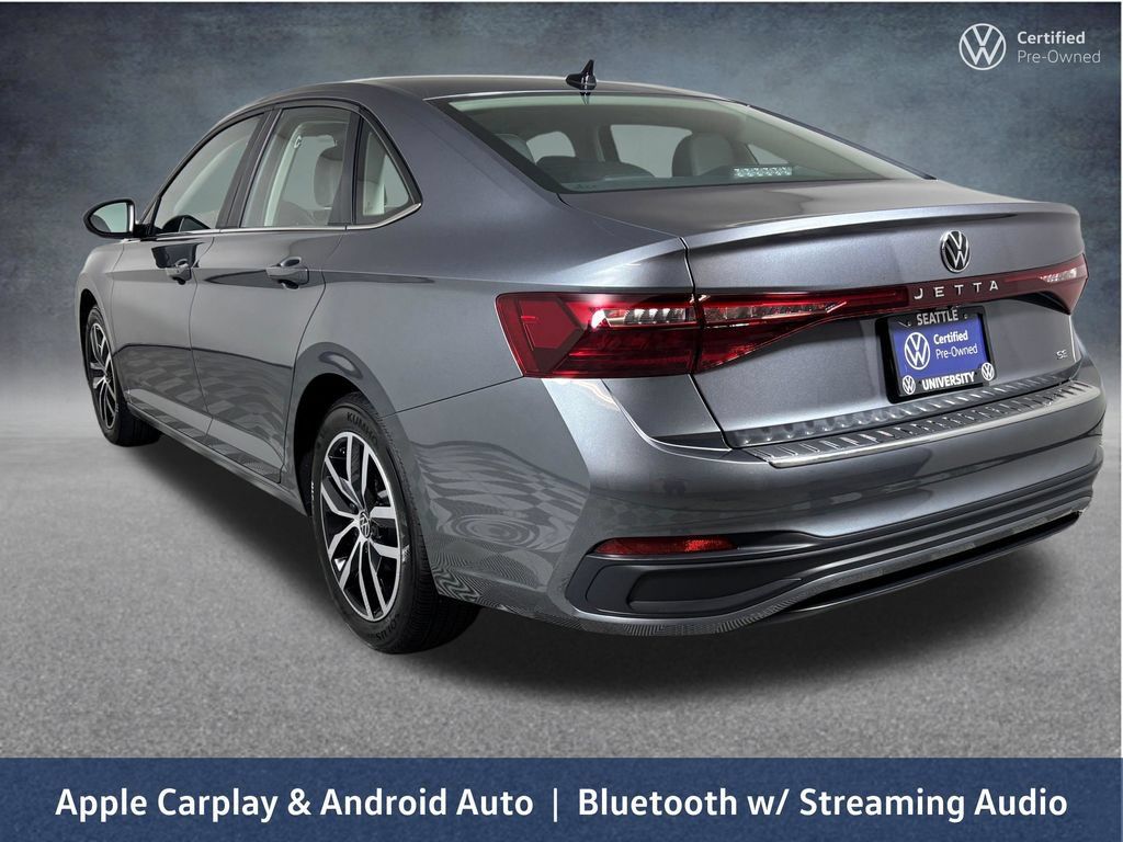 Used 2025 Volkswagen Jetta SE w/ Sunroof Package FWD image 8