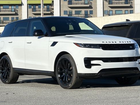 New 2026 Land Rover Range Rover Sport SE image 7