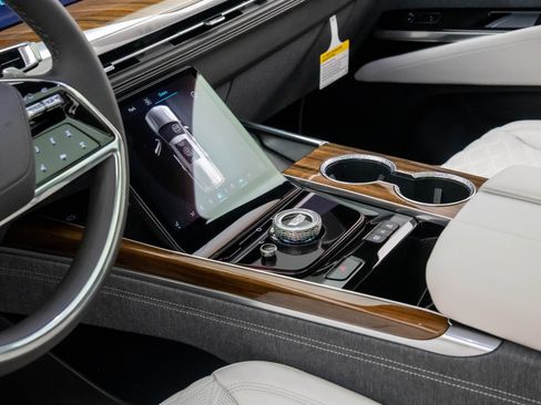 New 2026 Cadillac Escalade Platinum Sport w/ LPO, ONYX Package image 13