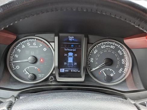 Used 2016 Toyota Tacoma TRD Sport RWD image 12