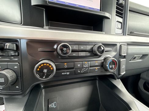 Used 2024 Ford F250 XLT w/ 360-Degree Camera Package AWD/4WD image 23