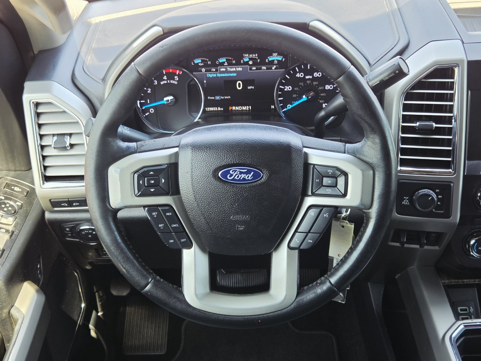 Used 2017 Ford F250 Lariat w/ Chrome Package AWD/4WD image 25