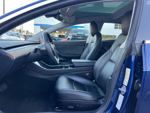 Used 2018 Tesla Model 3 Long Range image 16