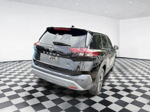 Used 2022 Nissan Rogue SV FWD image 4