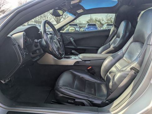 Used 2005 Chevrolet Corvette Coupe w/ Preferred Equipment Group image 19