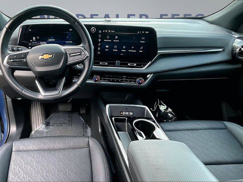 Used 2025 Chevrolet Equinox LT w/ Convenience Package II FWD image 7