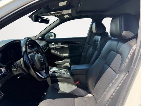 Used 2025 Honda Civic Sport image 9