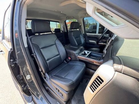 Used 2017 GMC Sierra 1500 SLT w/ SLT Preferred Package AWD/4WD image 11