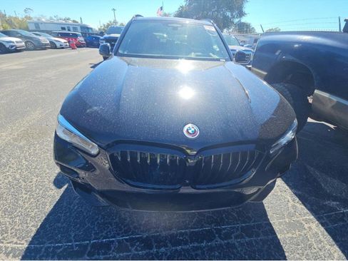 Used 2023 BMW X5 M50i w/ Executive Package image 2