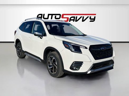 Used 2023 Subaru Forester Touring image 1