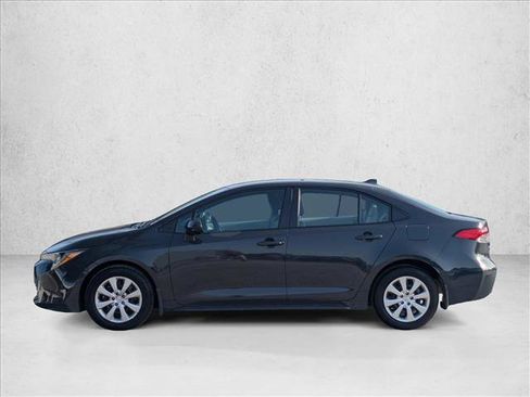 Used 2026 Toyota Corolla LE FWD image 9