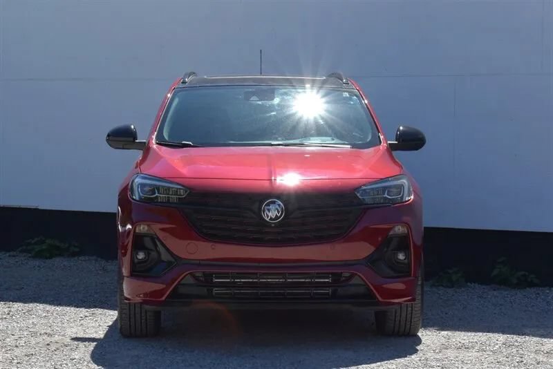 Used 2020 Buick Encore GX Essence w/ Experience Buick Package AWD/4WD image 7