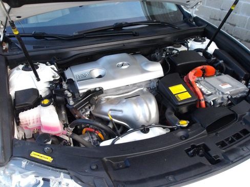 Used 2013 Lexus ES 300h w/ Luxury Pkg image 34