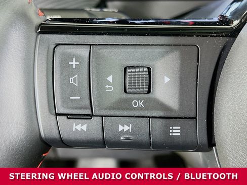 Used 2025 Nissan Kicks SR w/ SR Premium Package image 14