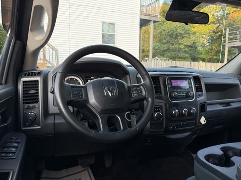Used 2015 RAM 1500 Express image 28