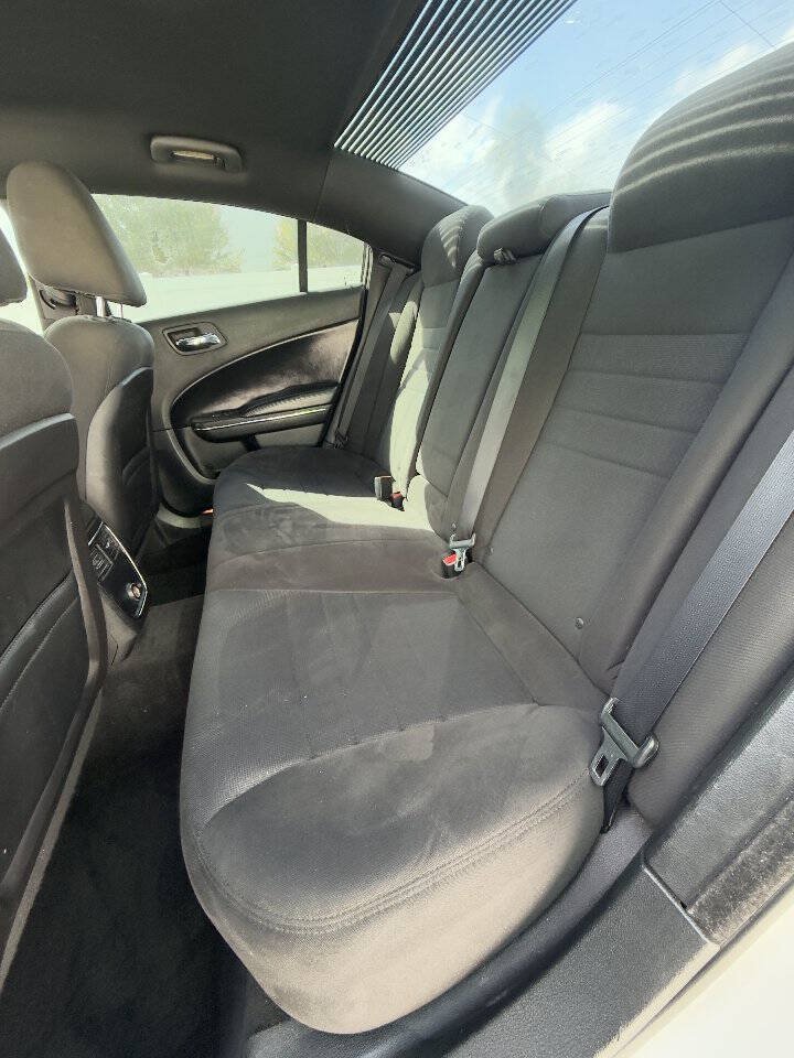 Used 2014 Dodge Charger SE w/ Sport Appearance Group RWD image 11