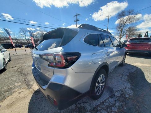 Used 2020 Subaru Outback Premium image 3