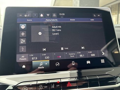 New 2026 Jeep Compass Latitude image 12