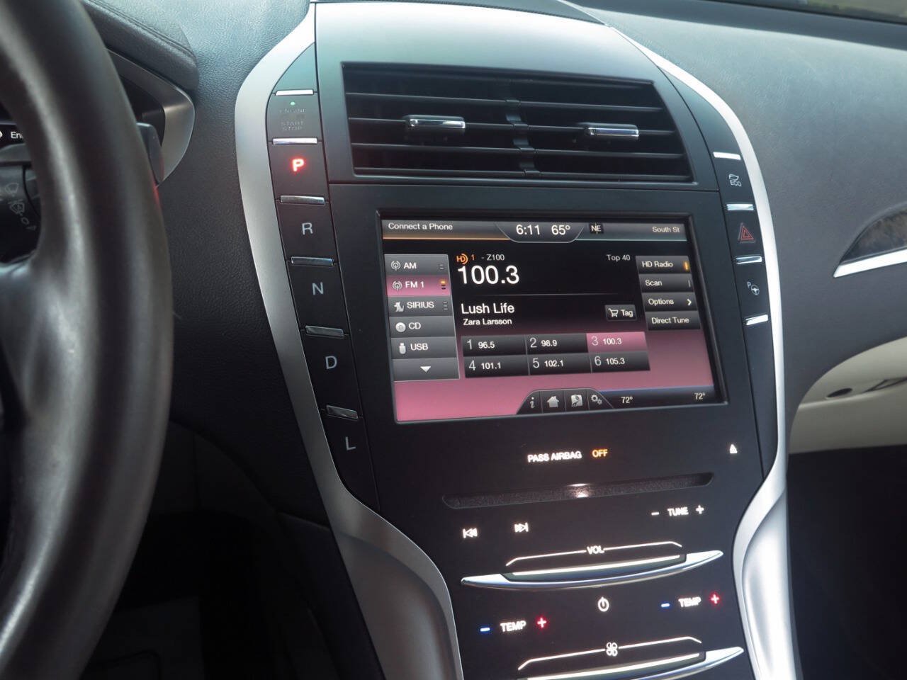 Used 2015 Lincoln MKZ Hybrid w/ Equipment Group 202A Reserve FWD image 10