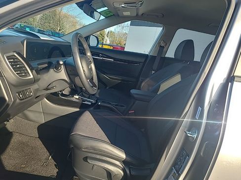 Used 2025 Kia Seltos S image 10