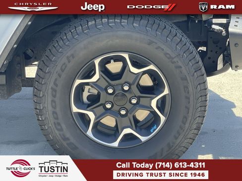 Used 2023 Jeep Wrangler Unlimited Rubicon 4xe w/ Steel Bumper Group AWD/4WD image 10
