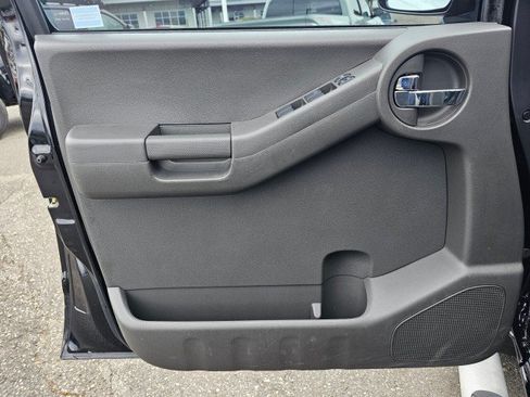 Used 2011 Nissan Xterra PRO-4X AWD/4WD image 24