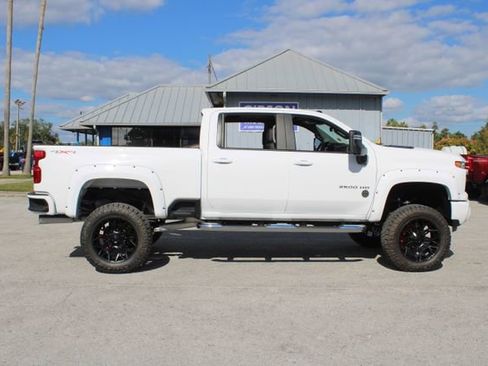 Used 2024 Chevrolet Silverado 2500 LT image 13