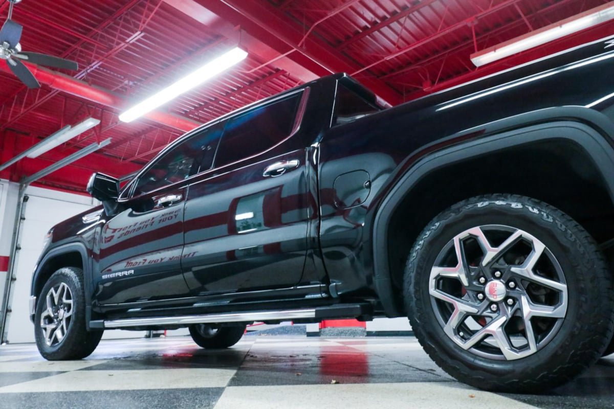 Used 2023 GMC Sierra 1500 SLT AWD/4WD image 51