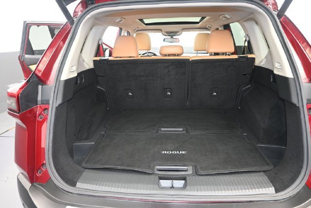 Used 2021 Nissan Rogue Platinum FWD image 14