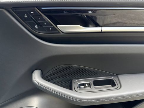 New 2025 Porsche Macan Electric image 20