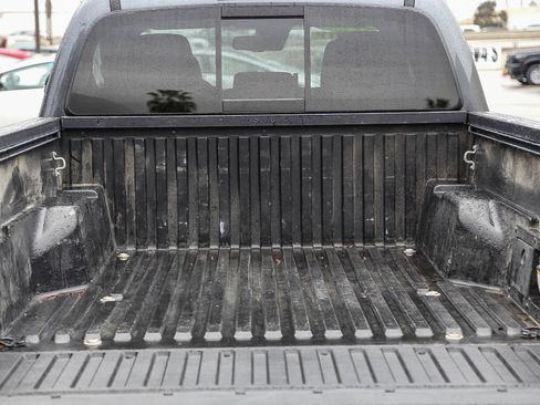 Used 2020 Toyota Tacoma TRD Off-Road w/ Technology Package image 25