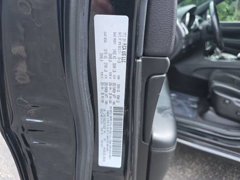 Used 2018 Jeep Grand Cherokee Altitude AWD/4WD image 31