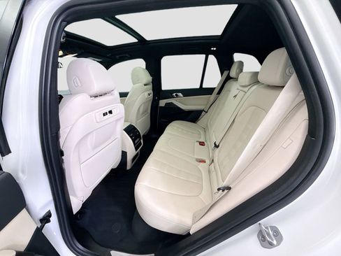 Certified 2022 BMW X5 sDrive40i w/ Premium Package RWD image 20
