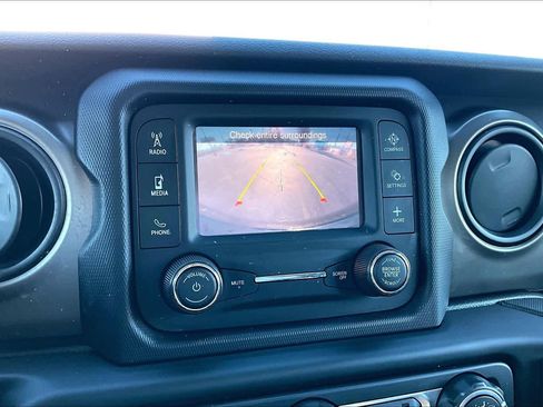 Used 2020 Jeep Wrangler Unlimited Sport image 27