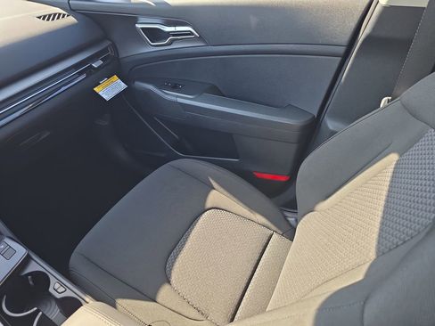 New 2026 Kia Sportage LX image 15