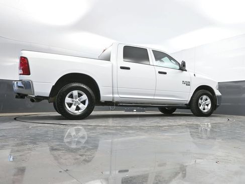 Used 2022 RAM 1500 Classic SLT AWD/4WD image 42