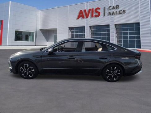 Used 2025 Hyundai Sonata SEL FWD image 10