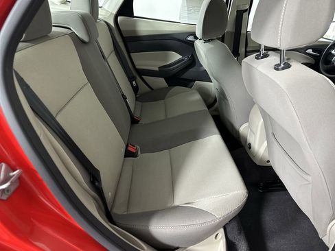 Used 2014 Ford Focus SE FWD image 23