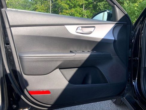 Used 2023 Kia Forte LXS FWD image 24